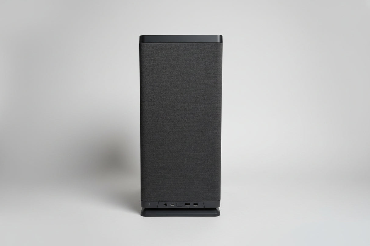 Gaming PC in the Fractal Mood Case