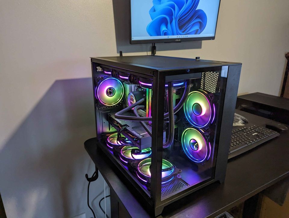 Apex PC's 'Akira 4070 DDR5' Gaming PC