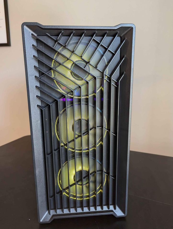 Apex PC's 'Cyclone 4060' Gaming PC