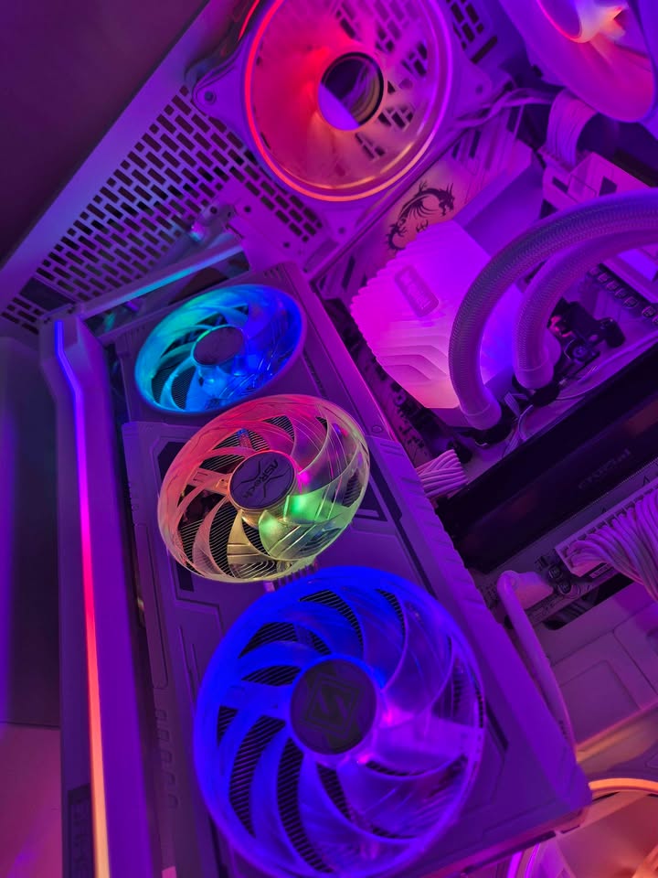 RX 9060 XT 16GB, 32GB DDR5, Ryzen 5 7600X, 1TB NVME Gaming PC