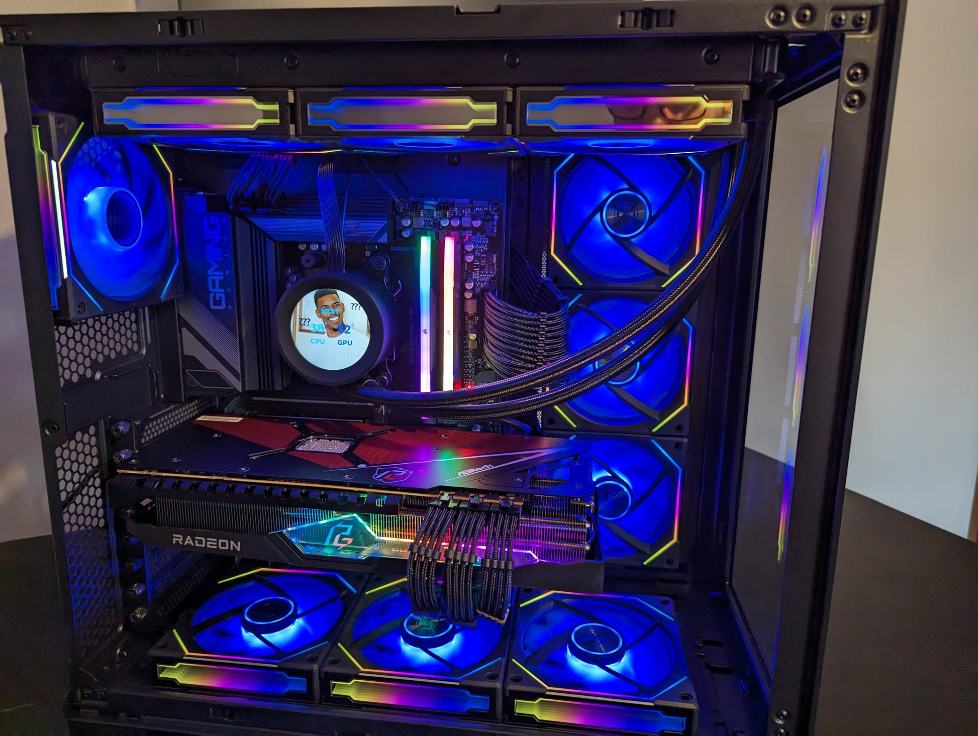 Apex PC's 'Evo 7700/7900XTX' Gaming PC